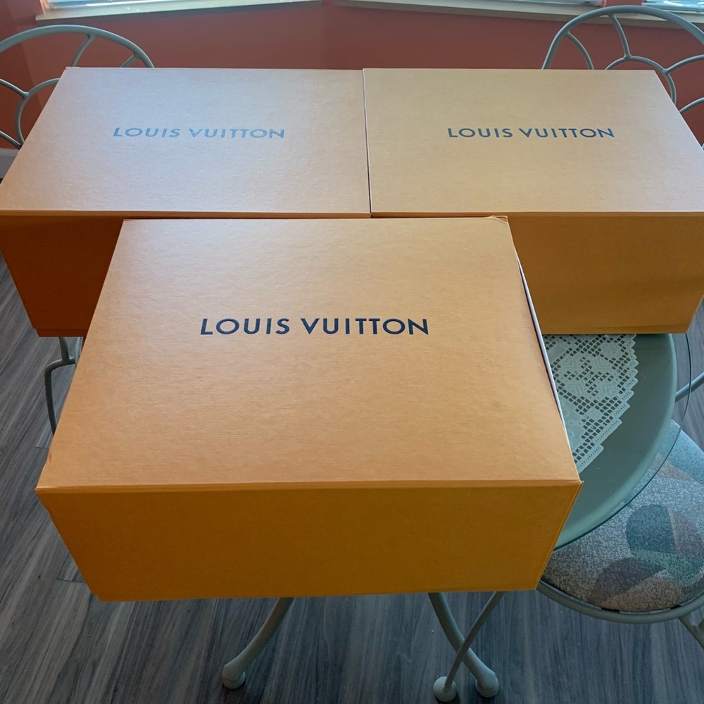 Louis Vuitton large box.